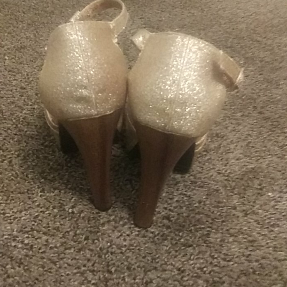 Shoes - Picture 3 of 3